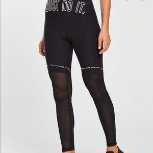 NIKE SMALL LEGGINGS